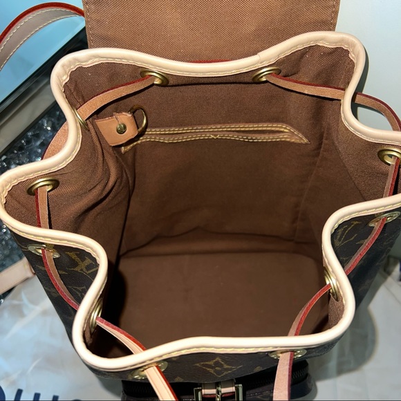 Louis Vuitton Montsouris MM Monogram Backpack - Picture 6 of 14